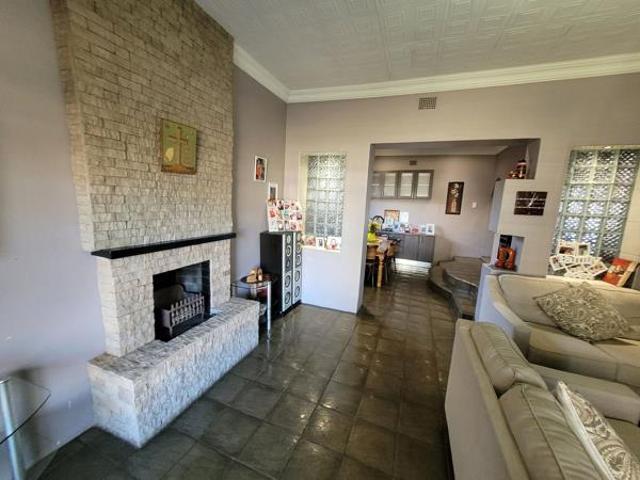 House for sale in Frances Baard, Northern Cape