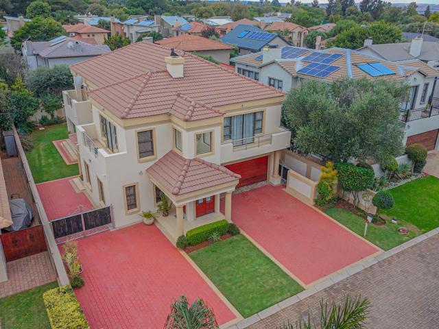 House for sale in Waterkloof, Gauteng