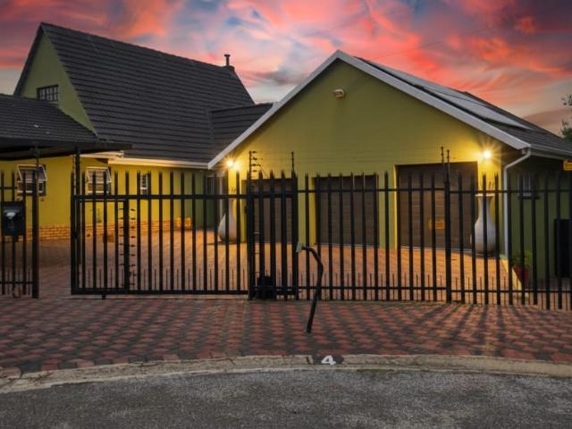 House for sale in Nooitgedacht, Gauteng
