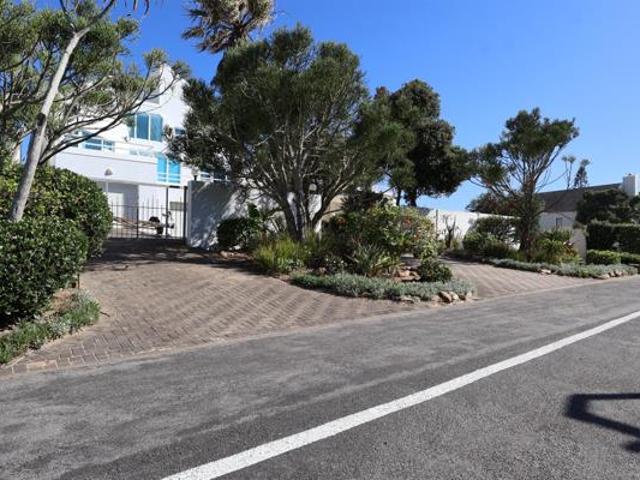 House for sale in Bushmans River Mouth, Eastern Cape