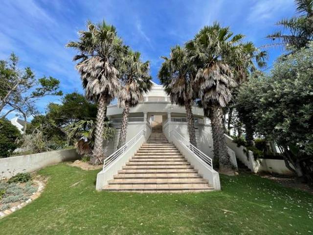 House for sale in Bushmans River Mouth, Eastern Cape