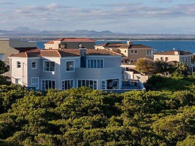 House for sale in St. Francis Bay, Kouga Local Municipality