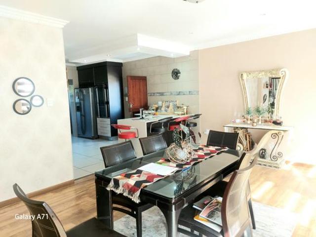 House for rent in Waterkloof, Gauteng