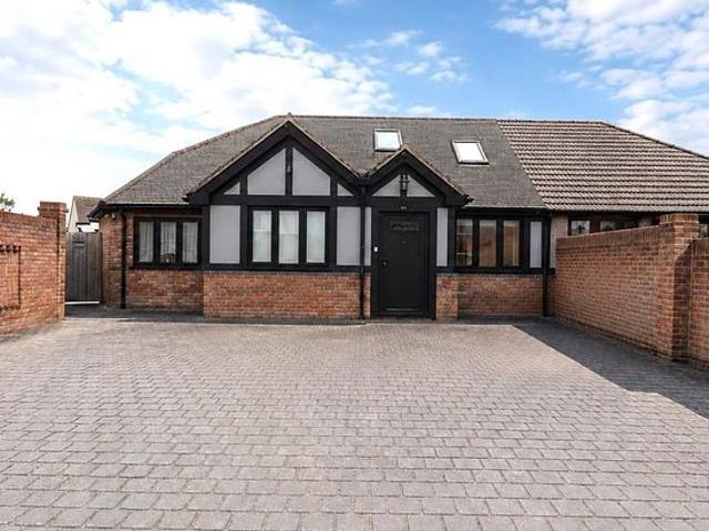 House for rent in Penhill, Greater London