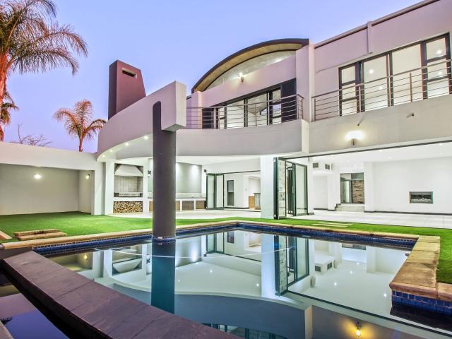 House for sale in Waterkloof, Gauteng