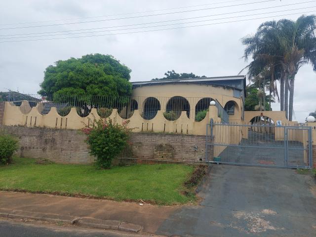 House for sale in Chatsworth, Kwazulu-natal