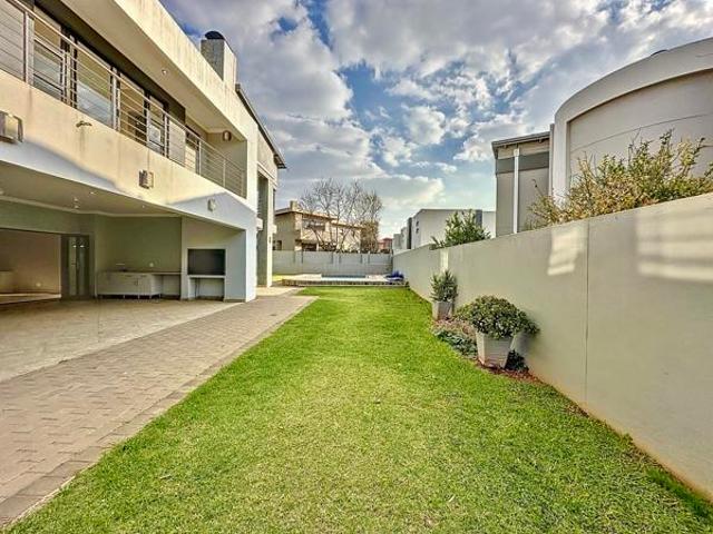 House for rent in Waterkloof, Gauteng