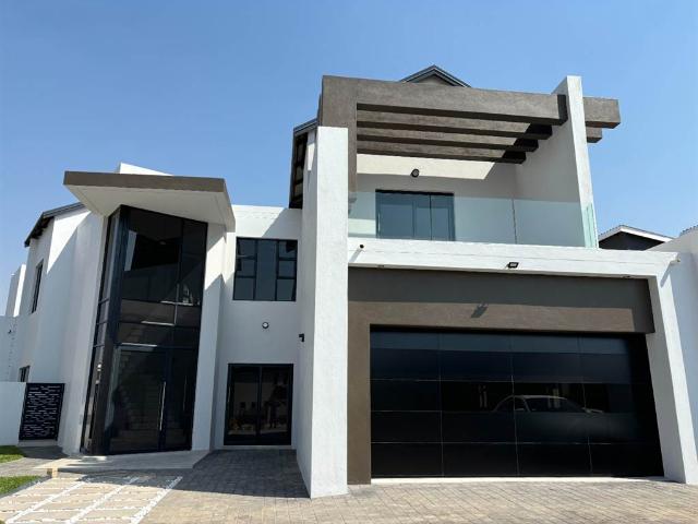 House for sale in Waterkloof, Gauteng