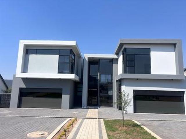 House for sale in Waterkloof, Gauteng
