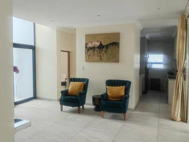 House for rent in Waterkloof, Gauteng