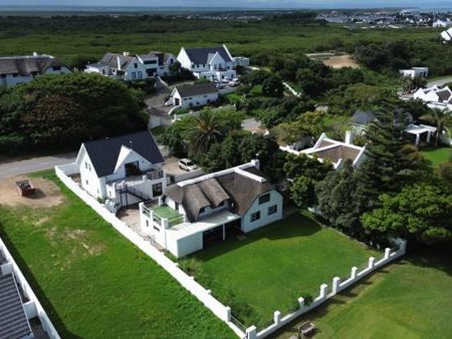 House for sale in St. Francis Bay, Kouga Local Municipality