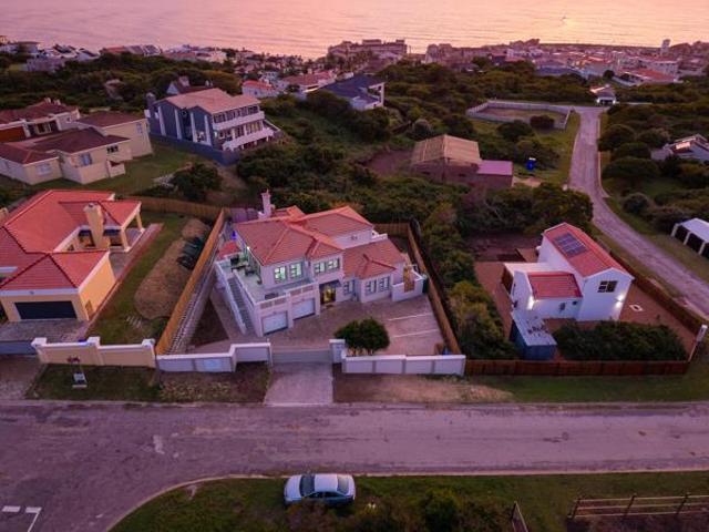 House for sale in Cape St Francis, Eastern Cape