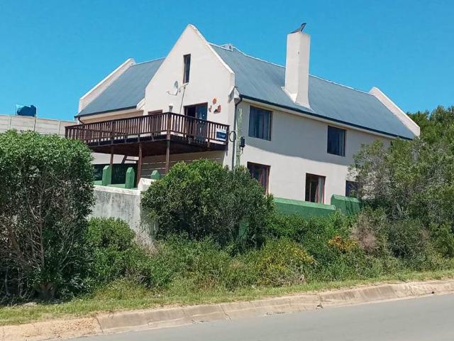 House for sale in Groot Brak Rivier, Western Cape