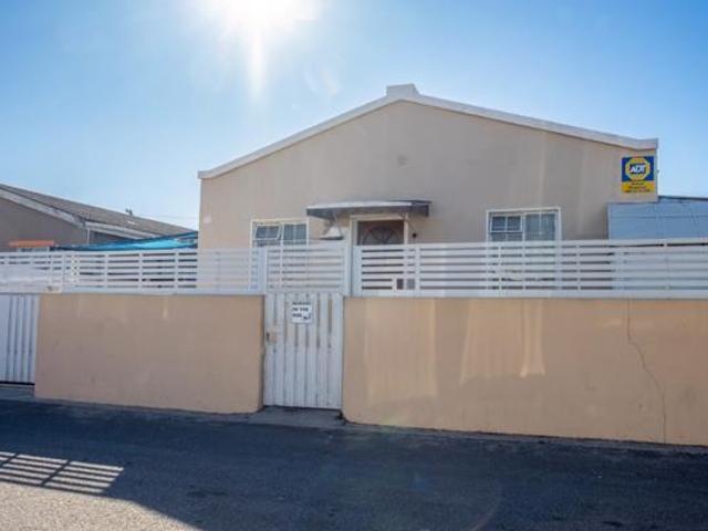 House for sale in Cape Town, Western Cape