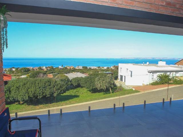 House for sale in Groot Brak Rivier, Western Cape