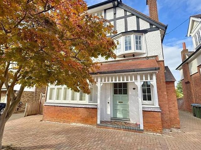 House for rent in Thames Ditton, Elmbridge
