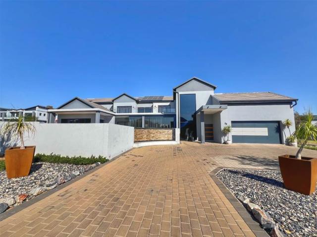 House for sale in Waterkloof, Gauteng