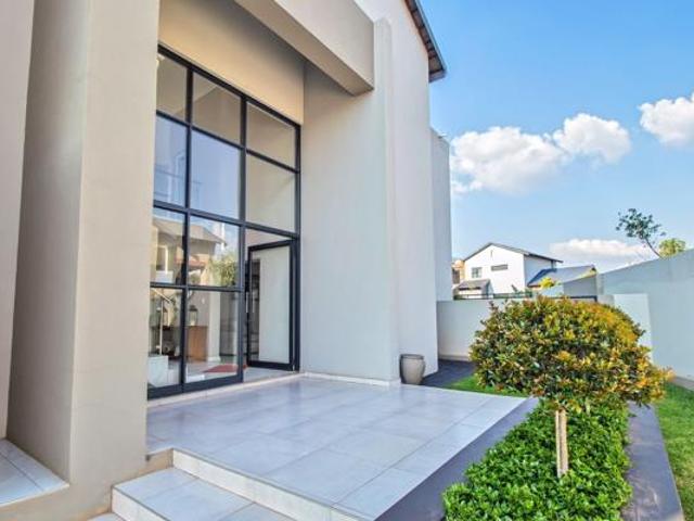 House for rent in Waterkloof, Gauteng