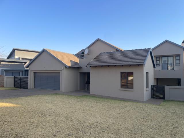 House for rent in Waterkloof, Gauteng