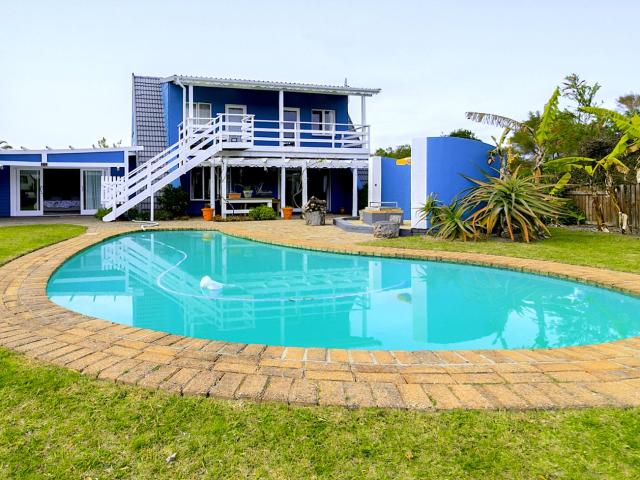House for sale in Groot Brak Rivier, Western Cape