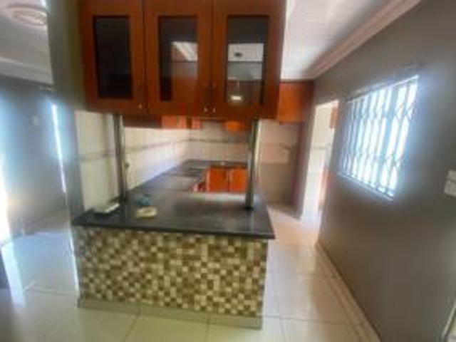 House for rent in Waterkloof, Gauteng