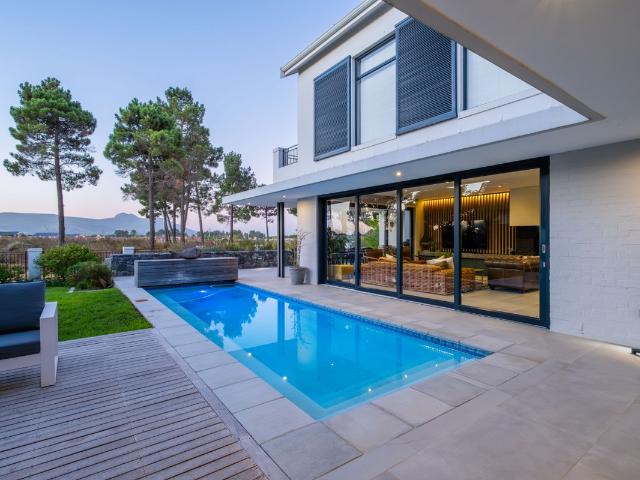 House for sale in Onverwacht, Western Cape