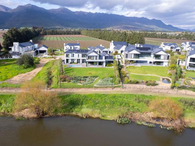 House for sale in Onverwacht, Western Cape