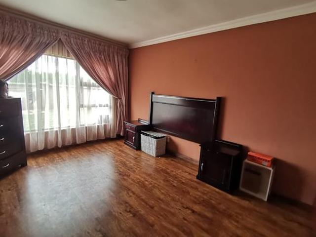 House for sale in Vanderbijlpark, Emfuleni Local Municipality