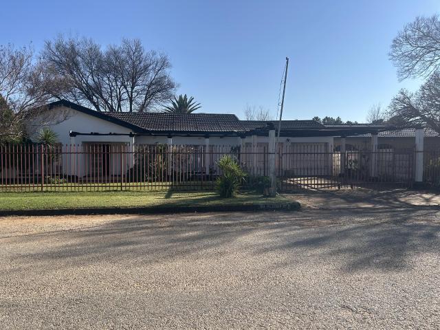 House for sale in Viljoenskroon, Free State