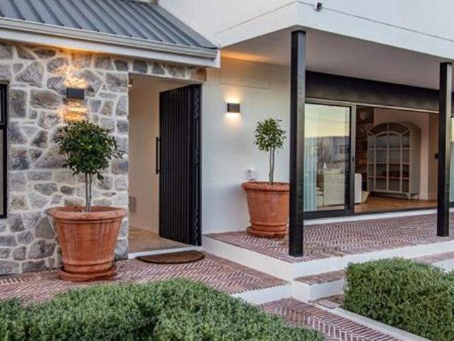 House for sale in Rietpoel, Theewaterskloof Local Municipality