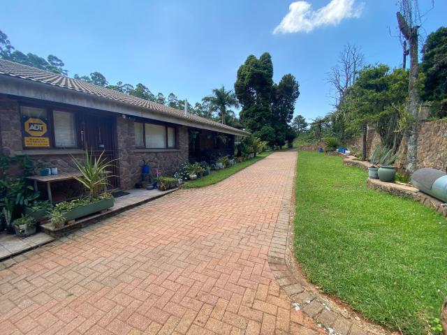 House for sale in Waterfall, Forest Hills