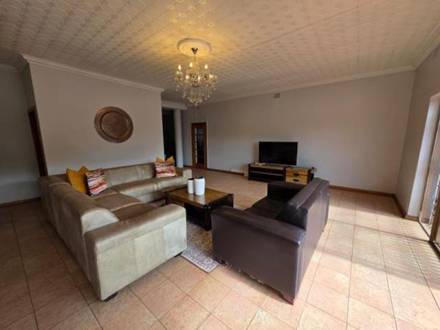 House for rent in Waterkloof, Gauteng