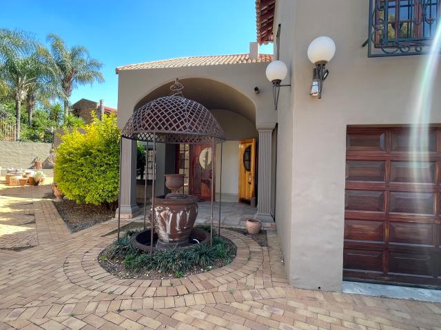 House for sale in Waterkloof, Gauteng