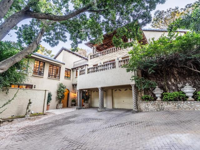 House for sale in Waterkloof, Gauteng