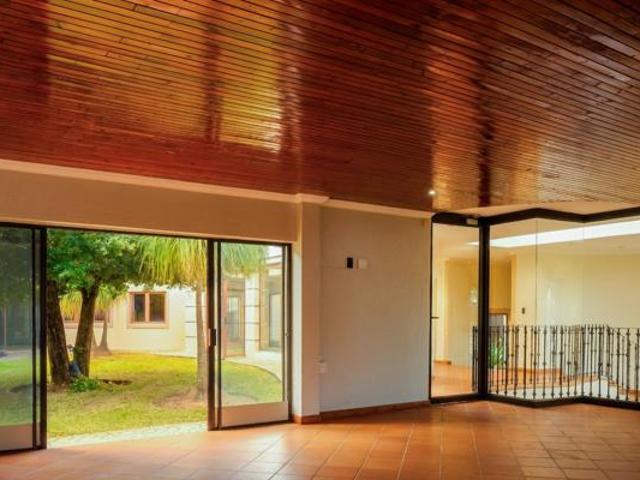 House for rent in Waterkloof, Gauteng