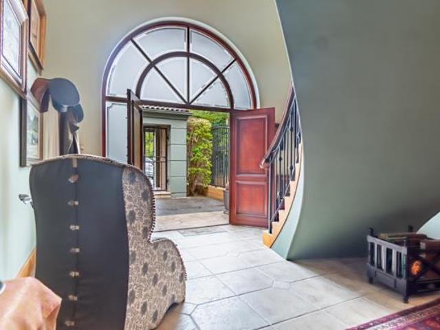 House for sale in Cape Town, Western Cape