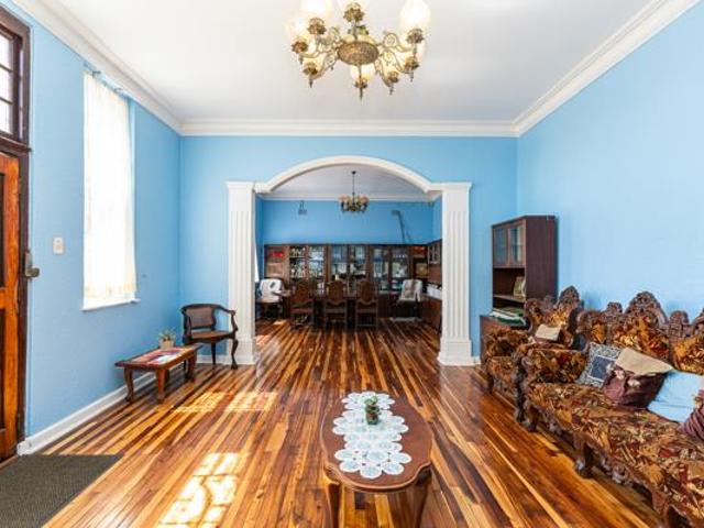 House for sale in Cape Town, Western Cape