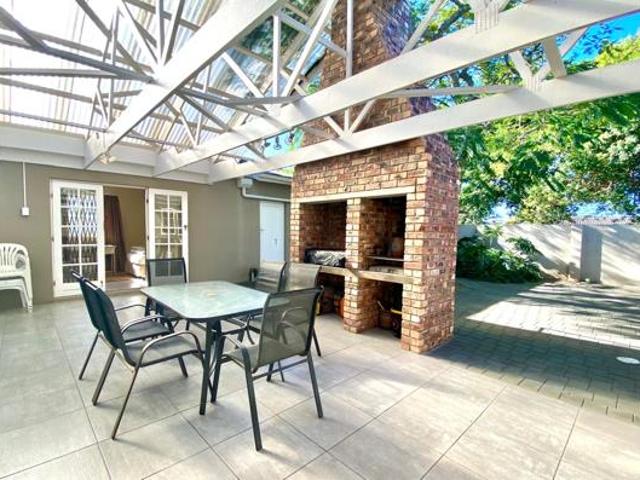 House for sale in Bushmans River Mouth, Eastern Cape
