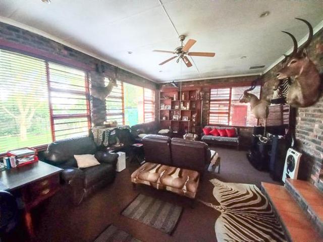 House for sale in Bushmans River Mouth, Eastern Cape