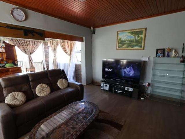 House for sale in Bushmans River Mouth, Eastern Cape
