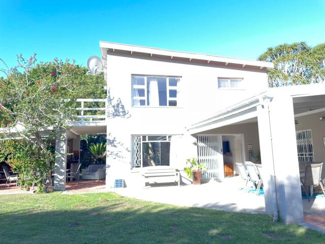 House for sale in Bushmans River Mouth, Eastern Cape