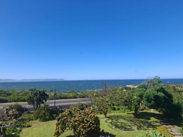 House for sale in Rietpoel, Theewaterskloof Local Municipality