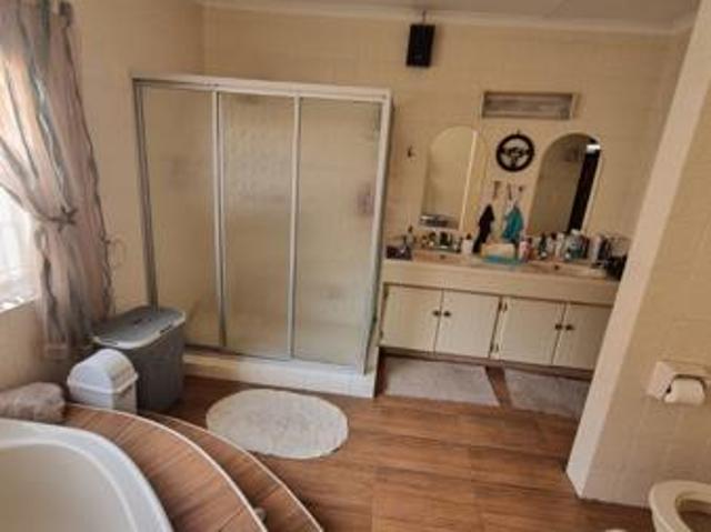 House for sale in Dr Kenneth Kaunda, North West