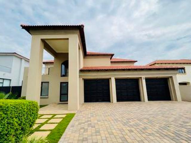 House for sale in Waterkloof, Gauteng