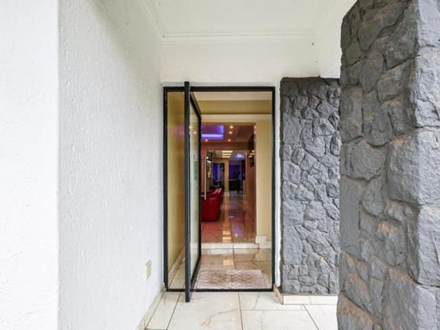 House for rent in Waterkloof, Gauteng