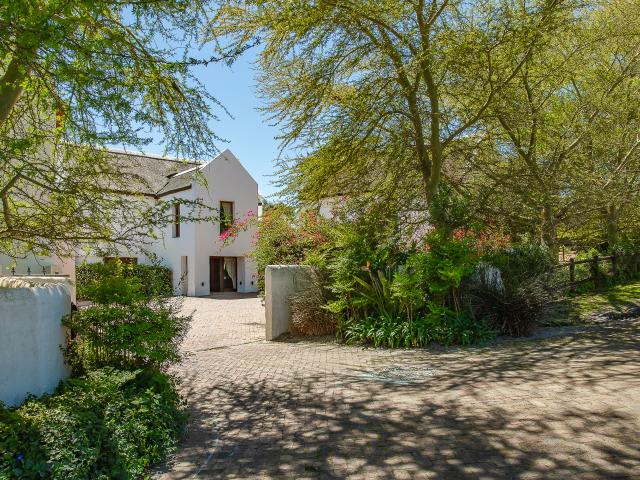 House for sale in Paarl, Drakenstein Local Municipality