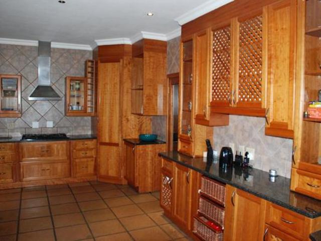 House for rent in Waterkloof, Gauteng