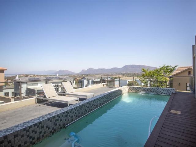 House for sale in North West