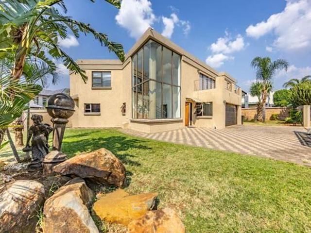 House for rent in Waterkloof, Gauteng