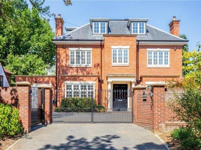 House for sale in Greater London